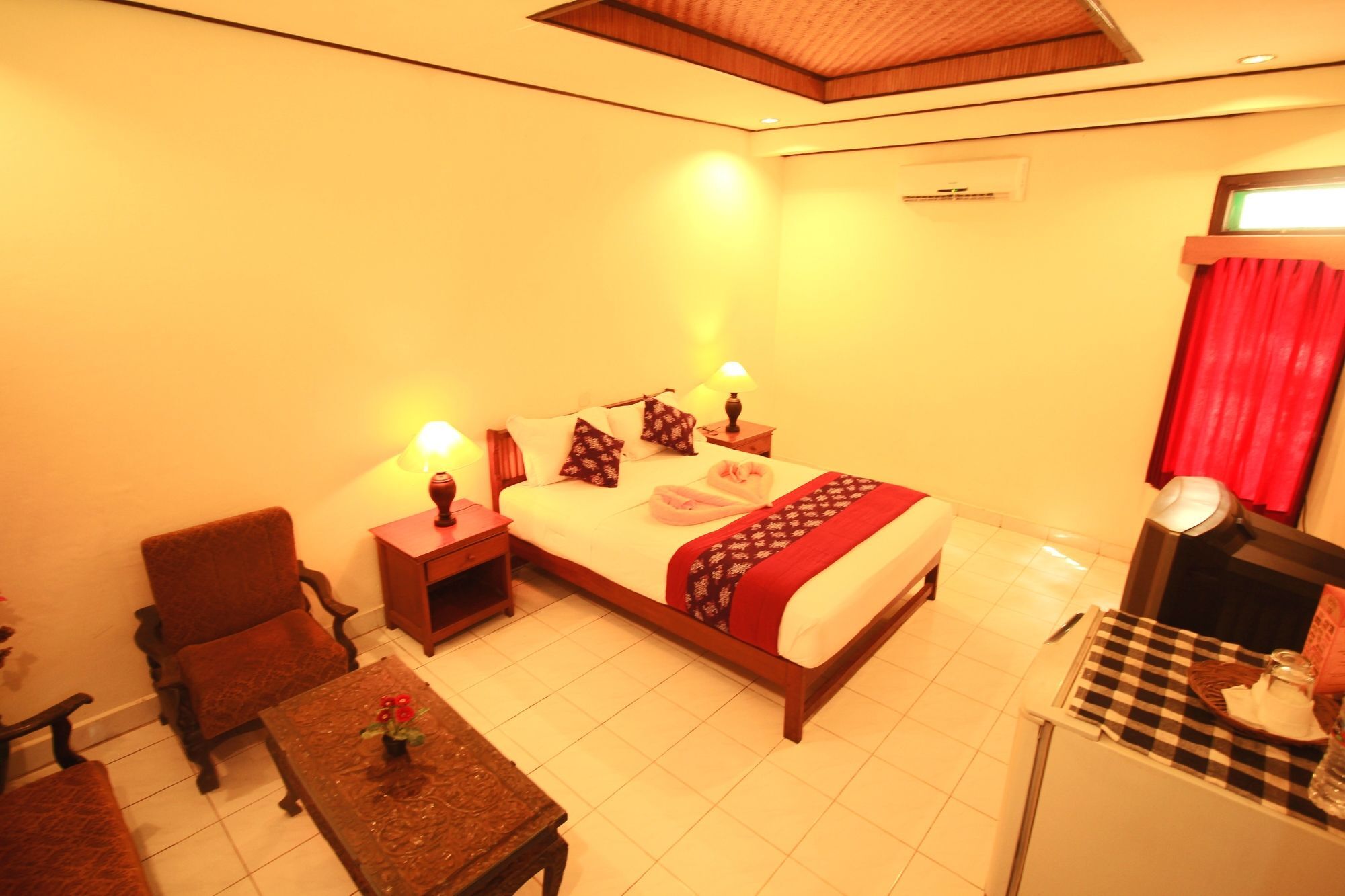 Lovina Beach Hotel Булеленг Экстерьер фото