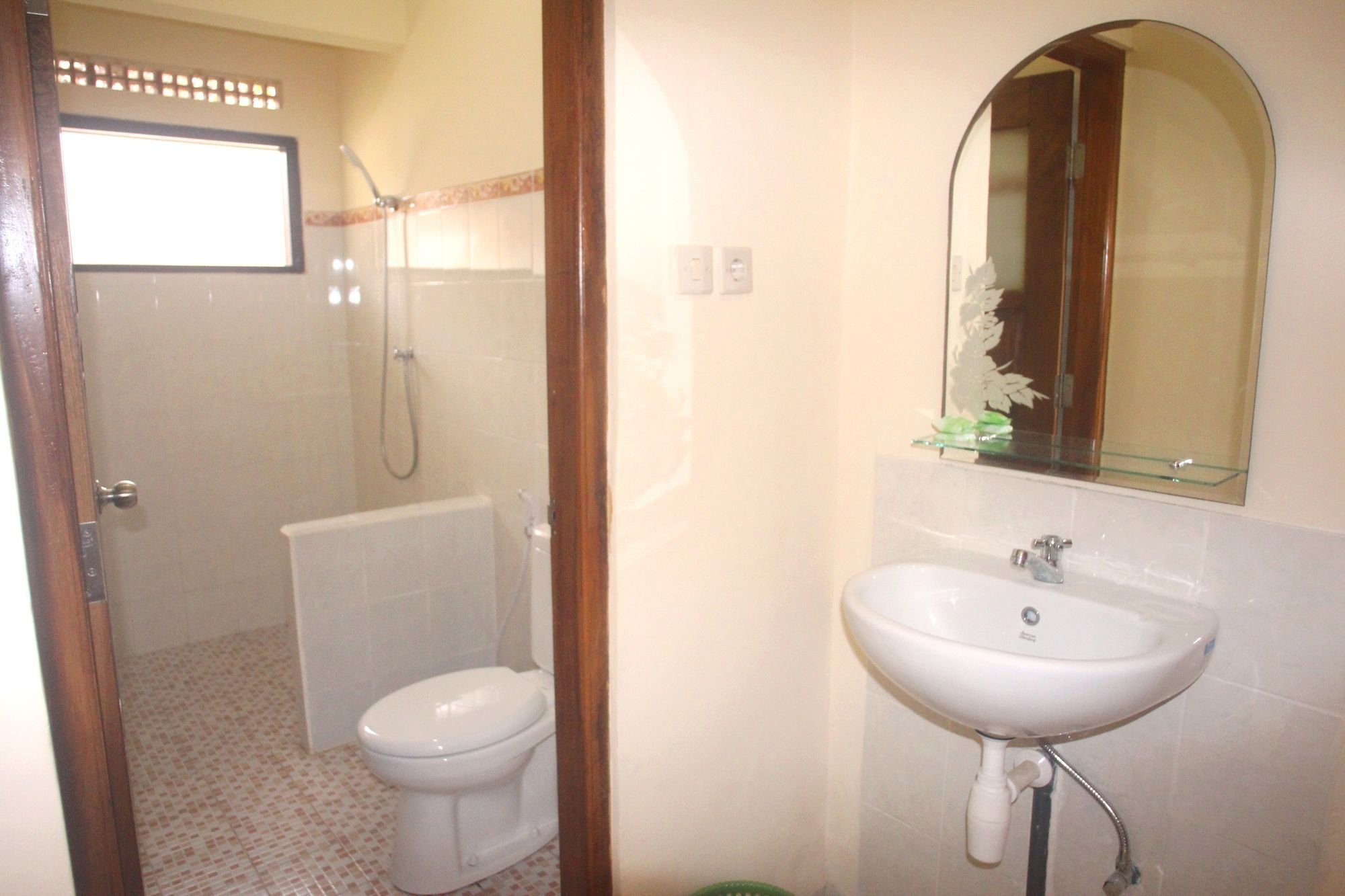 Lovina Beach Hotel Булеленг Экстерьер фото