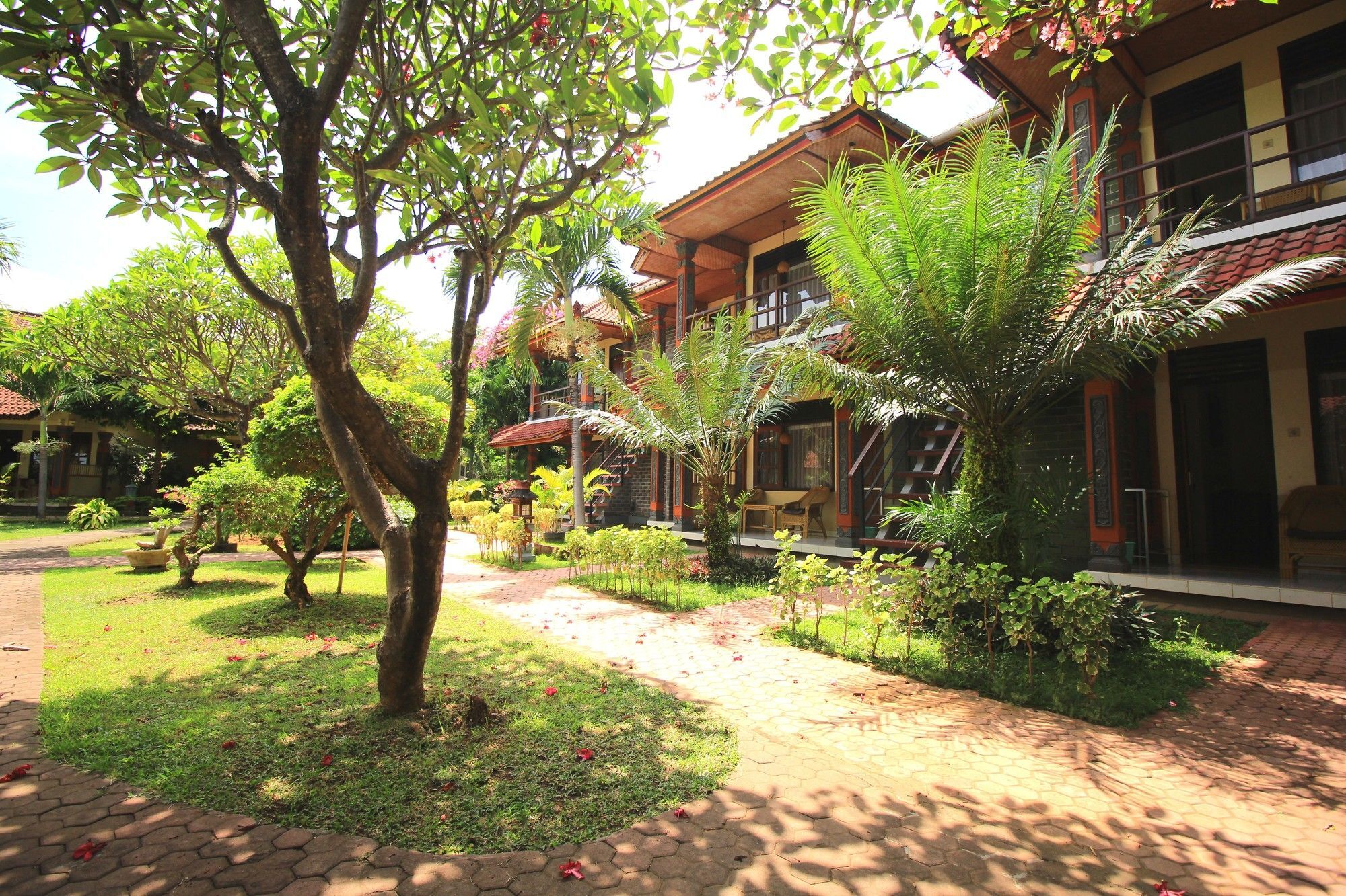 Lovina Beach Hotel Булеленг Экстерьер фото